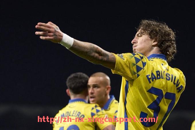 杏彩体育-世俱杯球员技术特点及比赛表现解析